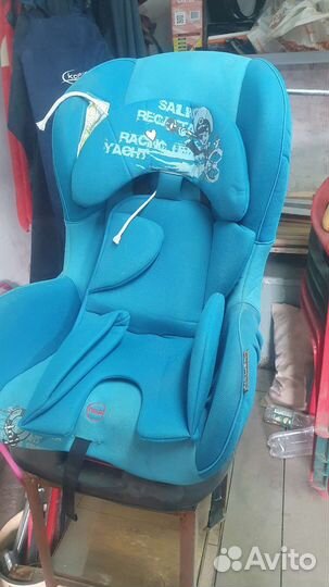 Автомобильное кресло