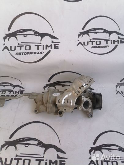 Помпа mercedes 212