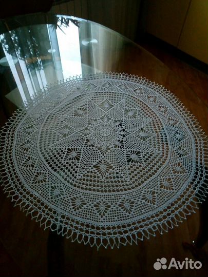 Салфетка ажурная вязаная диаметр 75см