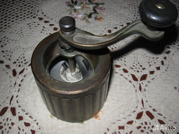 Кофемолка металл сплав 1960 гг Европа