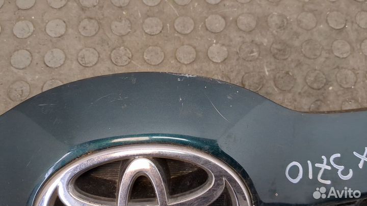 Решетка радиатора Toyota Corolla Verso, 2004