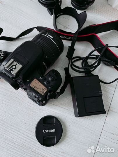 Canon EOS 77D kit 18-55 + tamron 18-200