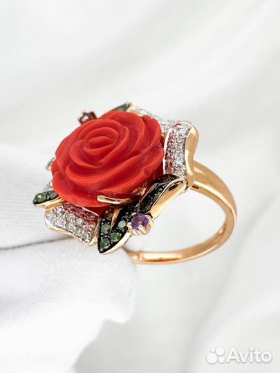 Золотое кольцо с бриллиантами, камея 585 / 4.98 гр