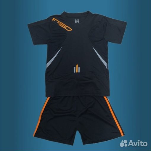 Футбольная форма однотонная