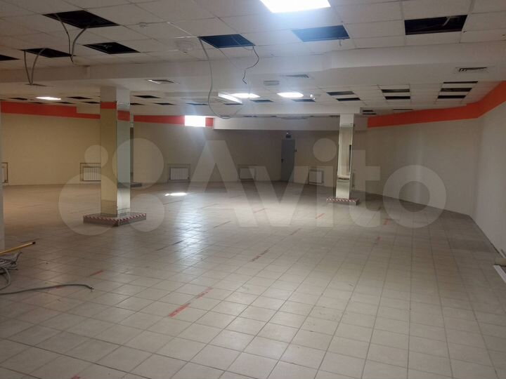 Помещение под магазин, 654,6 м2