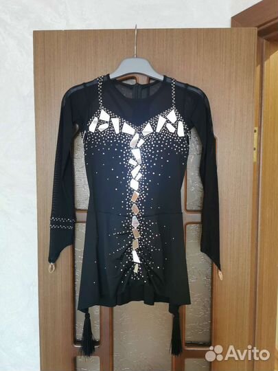 Костюм для фигурного катания 136