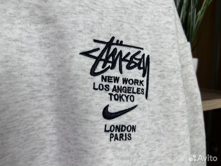 Свитшот Nike Stussy