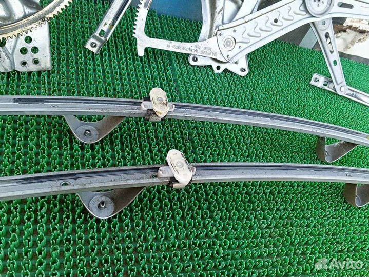 Направляющие переднего стекла Opel Vectra C