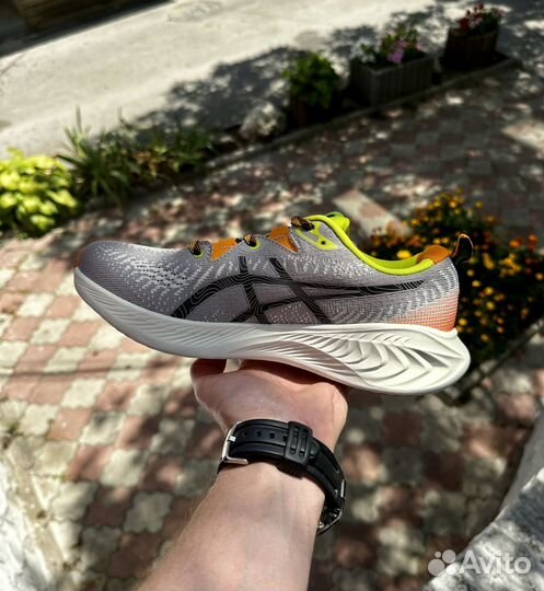 Беговые кроссовки asics спорт