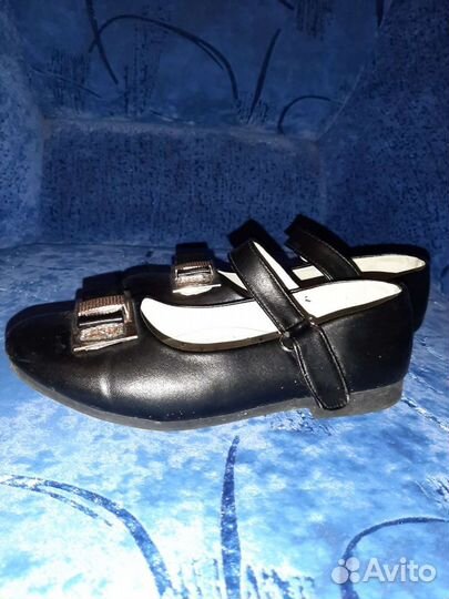 Туфли для девочки (белые и чёрные),32 размер