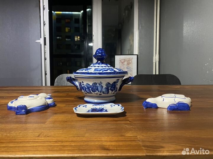 Посуда гжель и зарубежная роспись под гжель