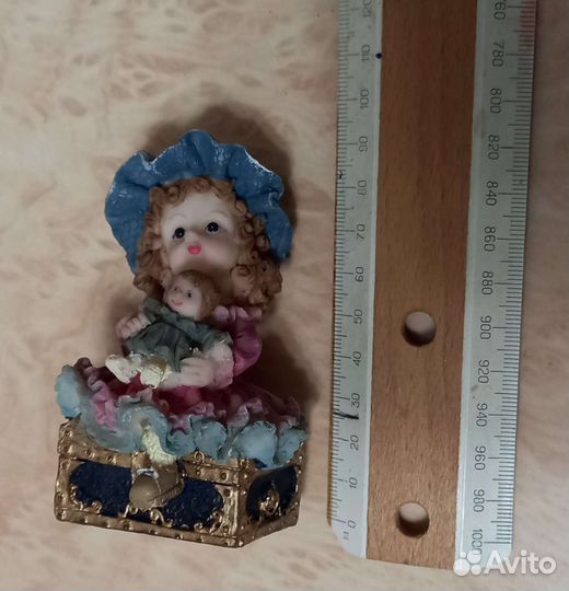 Куколка из бисквитного фарфора