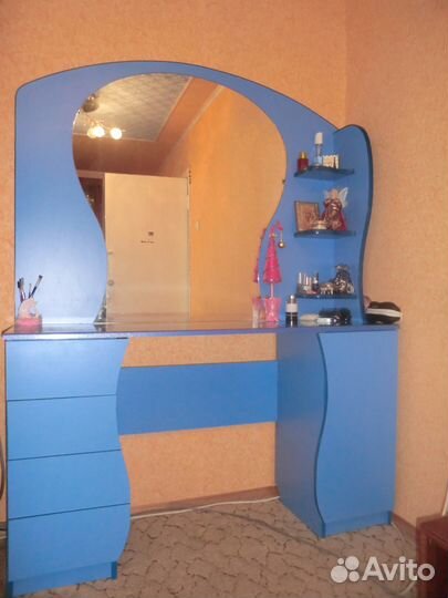 Туалетный столик