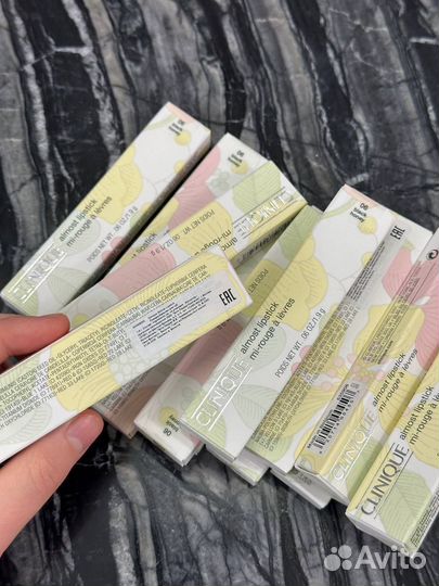 Бальзам для губ clinique