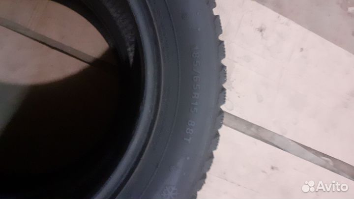 Kumho I'Zen KW22 185/65 R15 88T