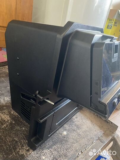 Автомобильный холодильник на мерседес 221