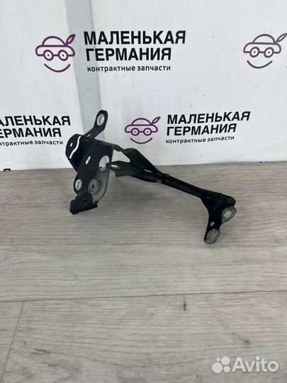 Внутреннее крепление крыла левого BMW M5 F90 2019