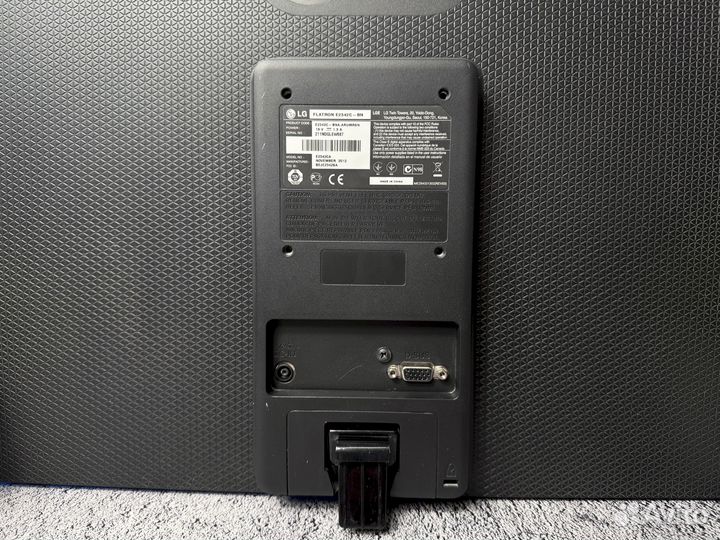 Монитор LG 23 дюйма + кронштейн