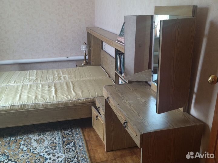 Спальный гарнитур бу