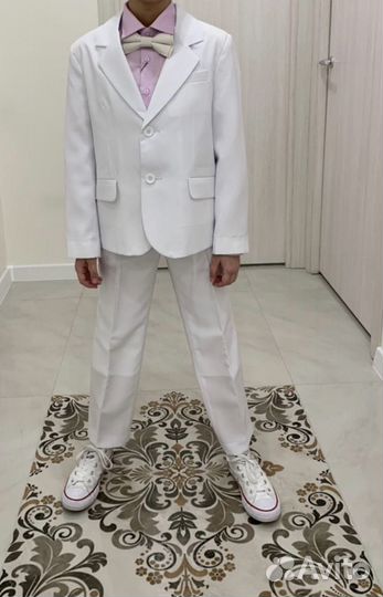 Костюм белый рост 140