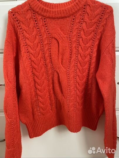 Свитер женский
