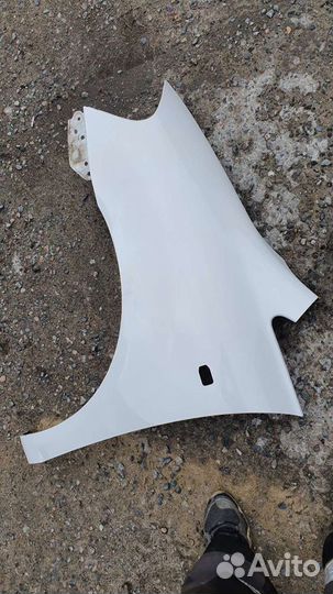 Крыло переднее левое ипсум 21 или26