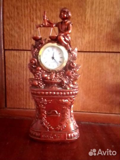 Статуэтки с часами и знаком зодиака