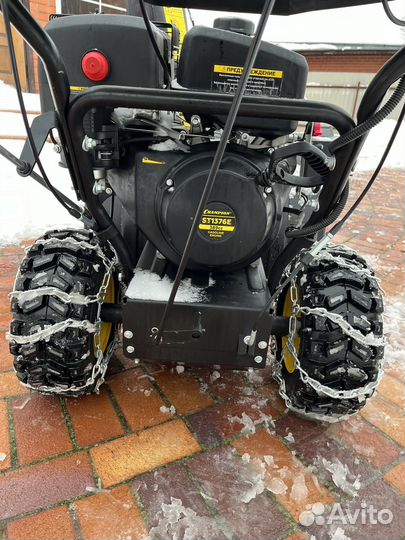 Снегоуборщик champion st1376Е