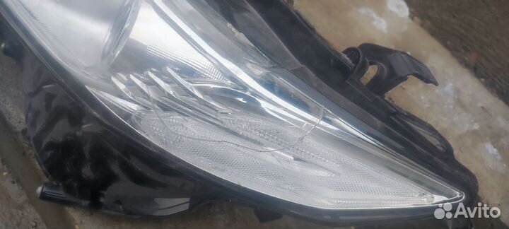 Фара toyota camry 70 левая битая