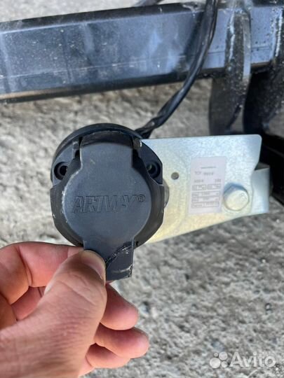 Фаркоп на рено логан новый