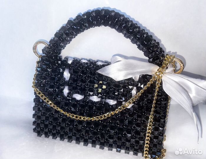 Сумка из акриловых бусин