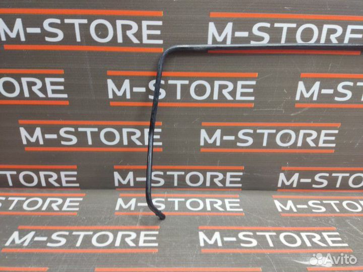 Патрубок системы охлаждения передний Mercedes-Benz