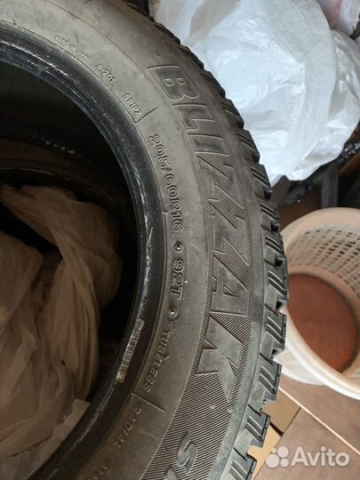 Bridgestone Blizzak Spike-01 205/60 R16