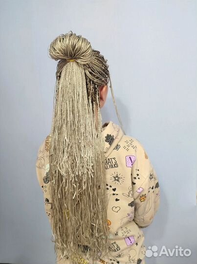 Афрокосы, косы с канекалоном, кудри, локоны