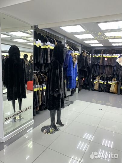 Шуба норковая б/у Black Nafa 54р с капюшоном