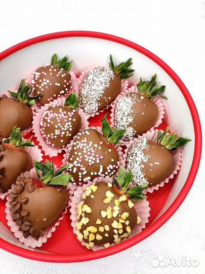 Клубника в шоколаде подарок