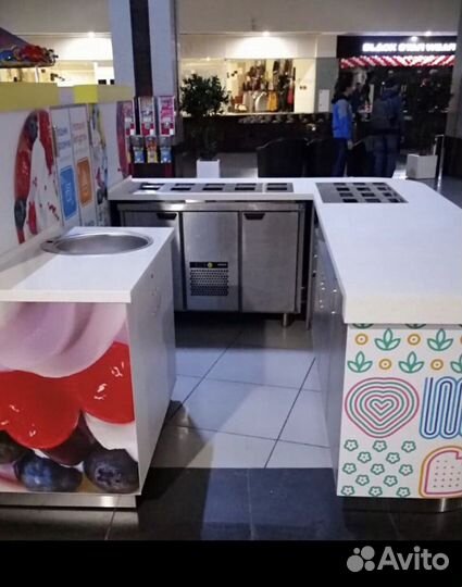 Холодильный шкаф-витрина