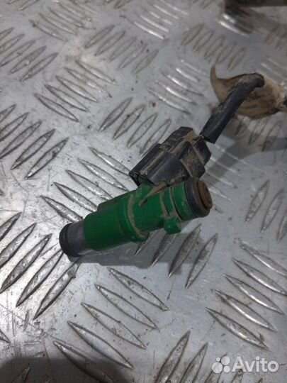 Форсунка топливная Peugeot 206 2B KFV TU3A 2008