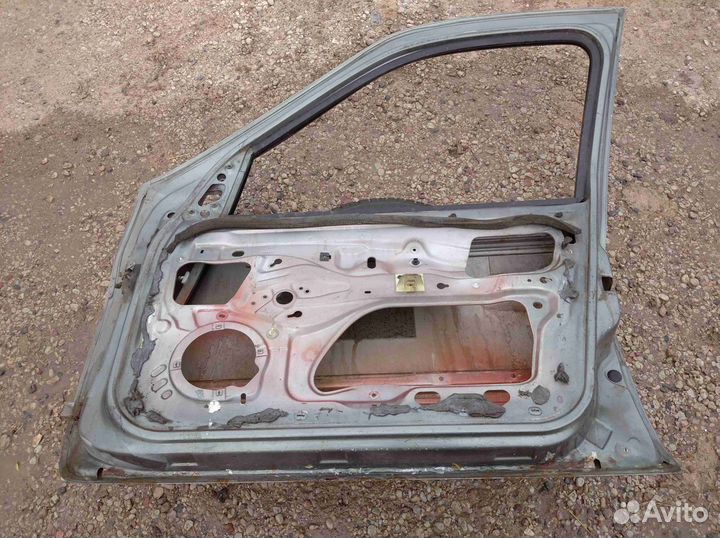 Дверь передняя правая Рено Клио Симбол 1998 2008
