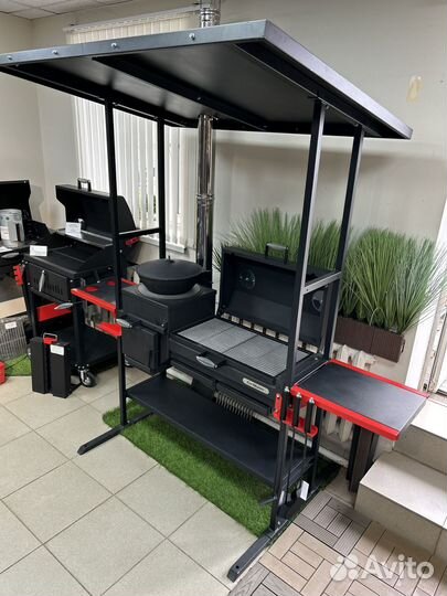 Мангал c крышей