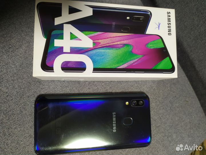 Samsung Galaxy A40, 4/64 ГБ