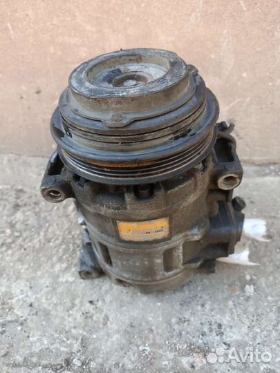 Компрессор кондиционера Audi A6 C5. 2,5 TDI