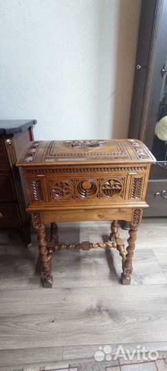 Старинный сундук,Европа. Редкость