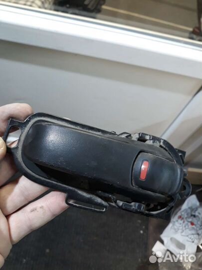 Тиида Ручка двери внутренняя правая Tiida C11