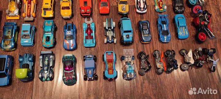 Hot wheels машинки