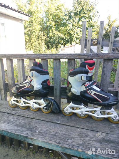 Роликовые коньки