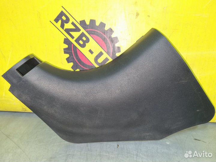 Накладка порога (внутренняя) передняя левая Kia