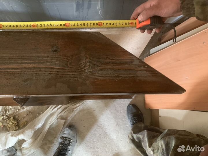 Деревянная лестница из массива