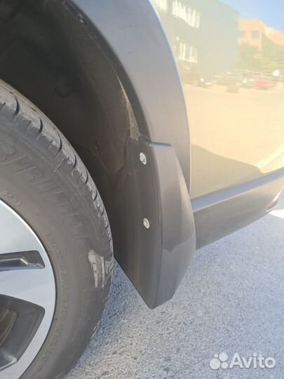 Правый брызговик Subaru Forester SK