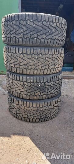 Pirelli Ice Zero 255/45 R18 103H